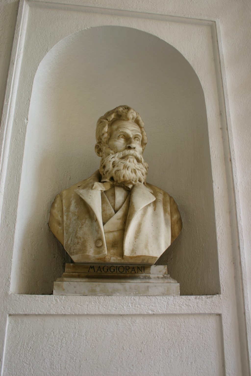 Carlo Maggiorani's bust, Palermo - 02.JPG